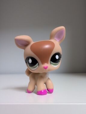 Authentic Littlest Pet Shop LPS Deer Fawn G7 #127 Collectible Figure